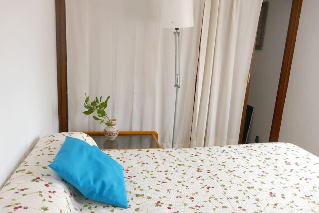 Casa Soleada En Calle Tranquila Севилья Экстерьер фото
