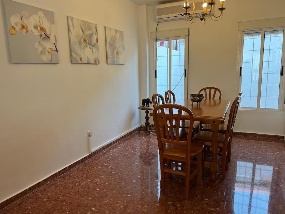 Casa Soleada En Calle Tranquila Севилья Экстерьер фото