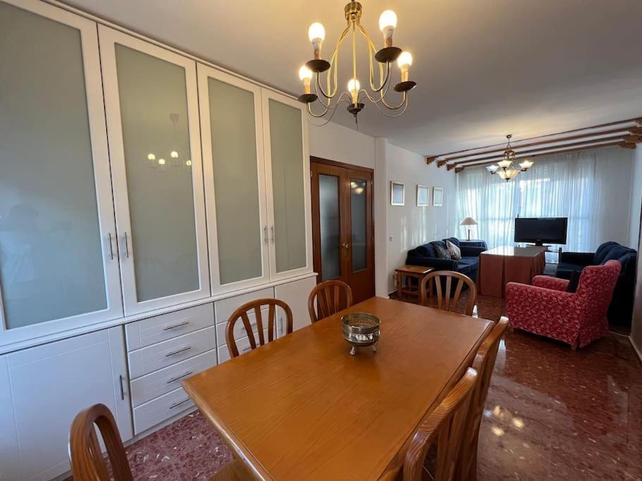 Casa Soleada En Calle Tranquila Севилья Экстерьер фото