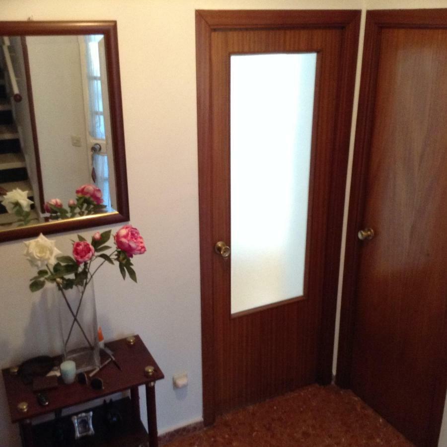 Casa Soleada En Calle Tranquila Севилья Экстерьер фото